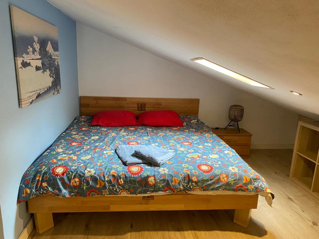 Postel nebo postele na pokoji v ubytování Spring Inn Apartments