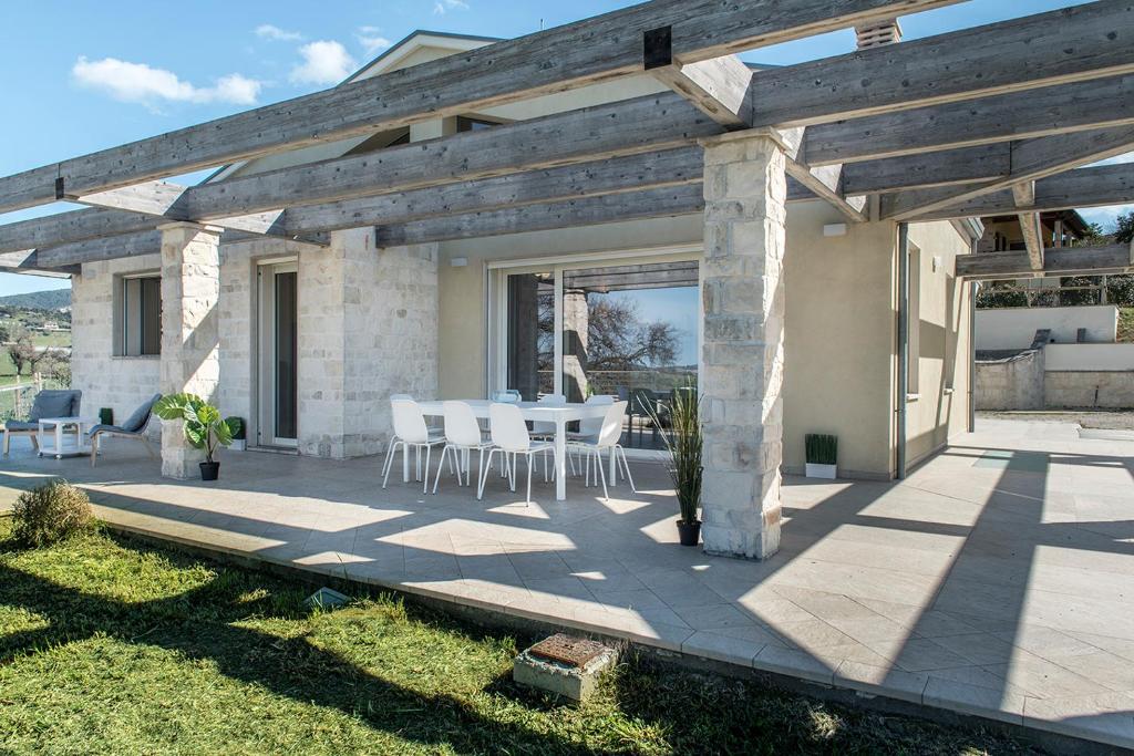 Galería fotográfica de Villa Tramonto - Camerano, meravigliosa villa con giardino panoramico en Camerano