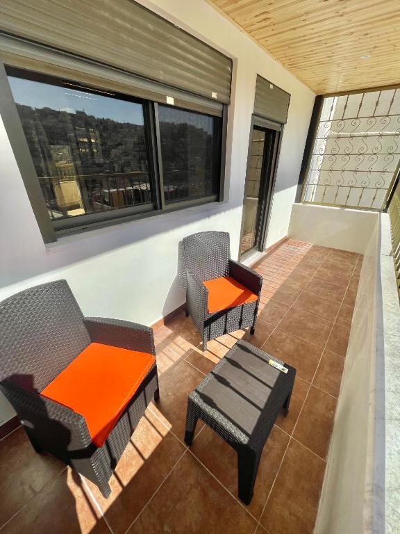 Posezení v ubytování Villa Mira GuestHouse 2 - Downtown Central Amman - AL DIYRIH