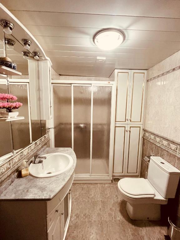 Koupelna v ubytování Villa Playa Portomayor BUEU