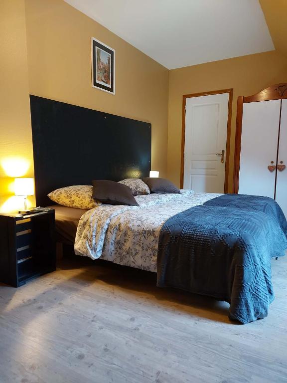 Postel nebo postele na pokoji v ubytování Mirabelle Bed & Breakfast