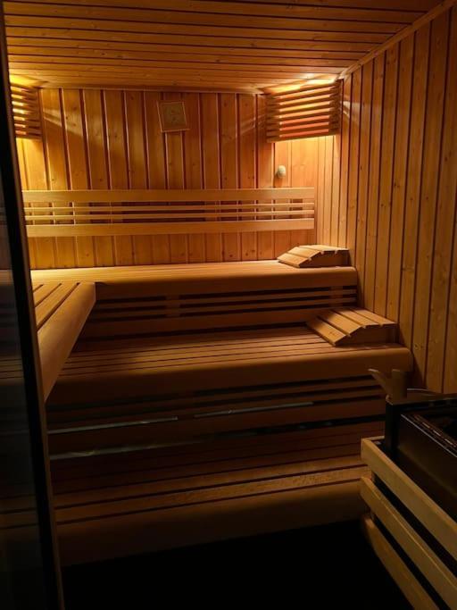 Postel nebo postele na pokoji v ubytování Superbe appartement Champex-Lac avec piscine et sauna