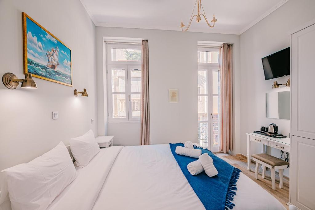 
Hipparchia Deluxe Double Room with Balcony 1st Floor
