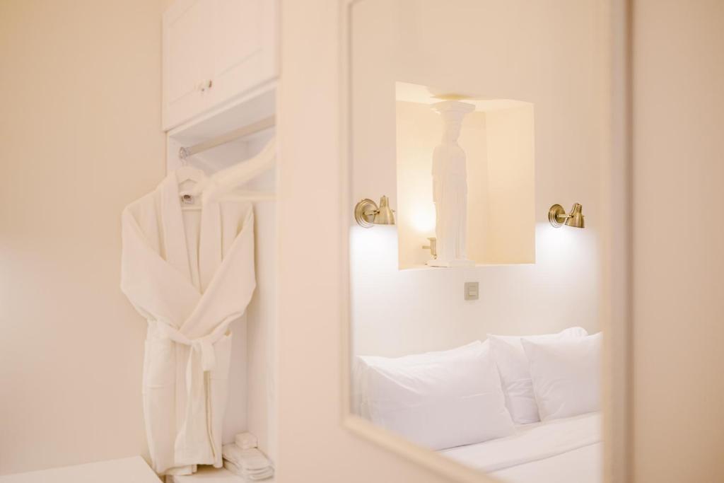 Neapolis 1897 Boutique Luxury Rooms - Resim 14