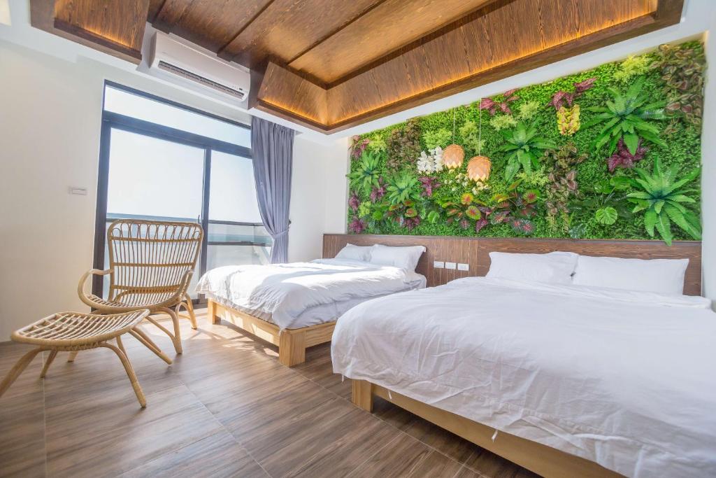 Postel nebo postele na pokoji v ubytování Traveler's Campfire B&B
