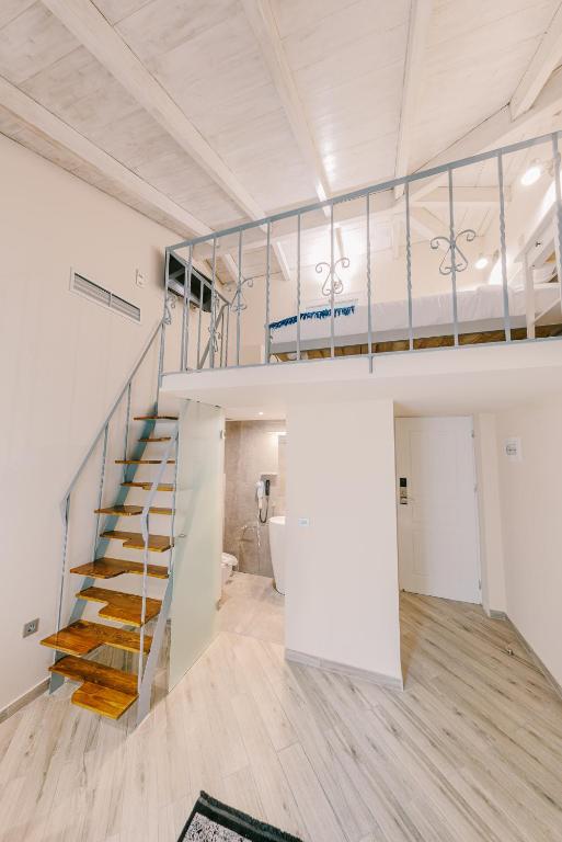 
Gorgo Triple Room with Balcony 3rd Floor
