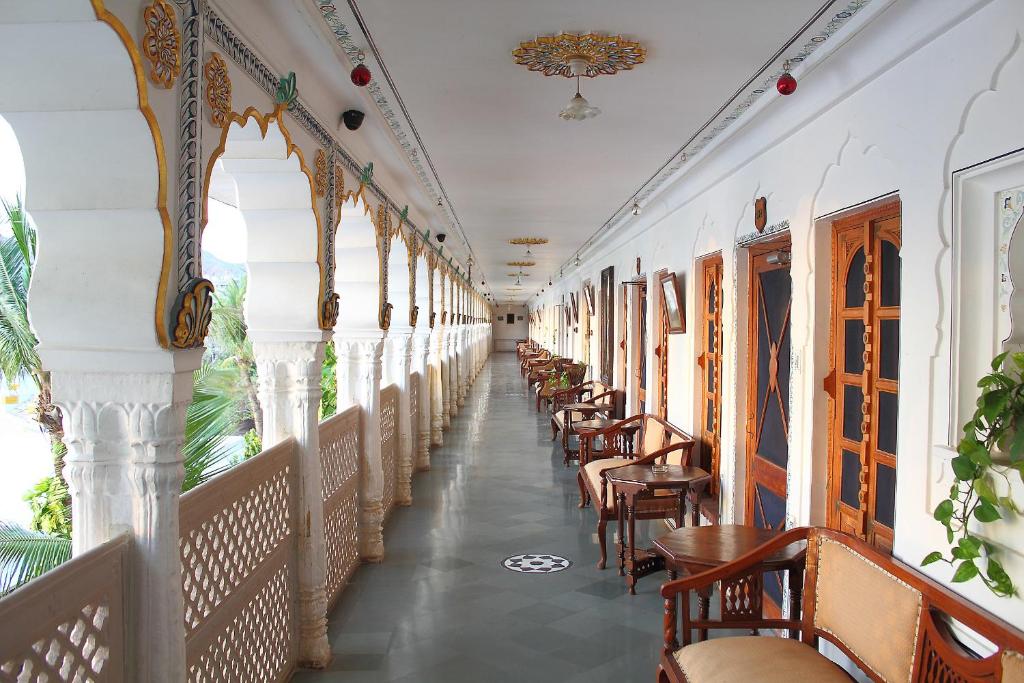 Posezení v ubytování Hotel Pushkar Palace