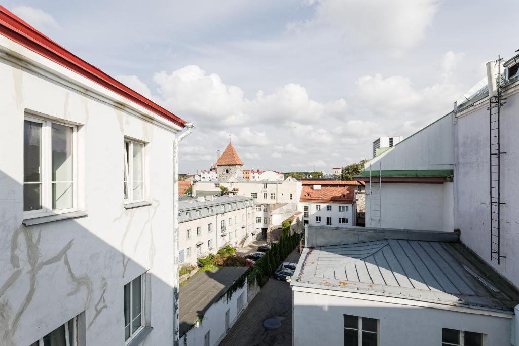 Nespecifikovaný výhled na destinaci Tallinn nebo výhled na město při pohledu z apartmánu