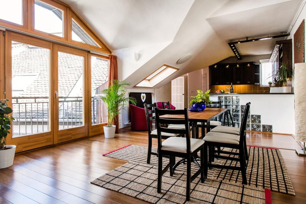 Cecile's Central, Gastro str, WIFI, 2 bed and 2 bathrooms 1093 Budapest, 14 Ráday utca 5. emelet, 18. kép - 1