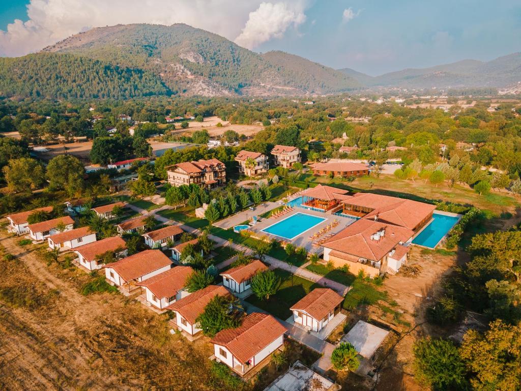 Nespecifikovaný výhled na hory nebo výhled na hory při pohledu z hotelu