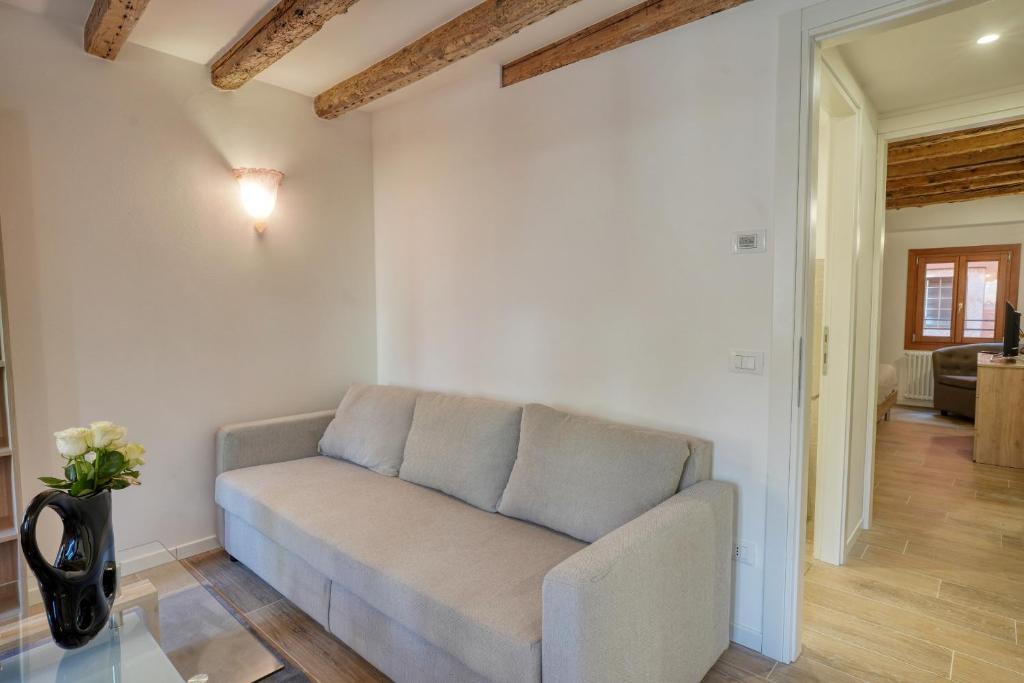 Ecco Suites Apartments - 8