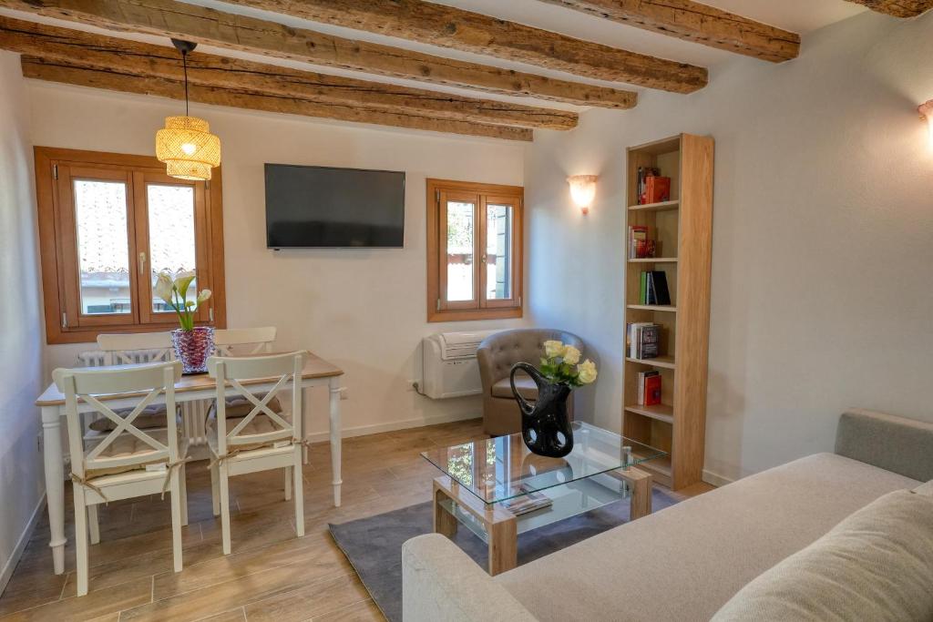 Ecco Suites Apartments - 9