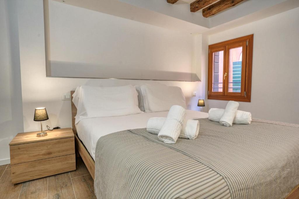 Ecco Suites Apartments - 10