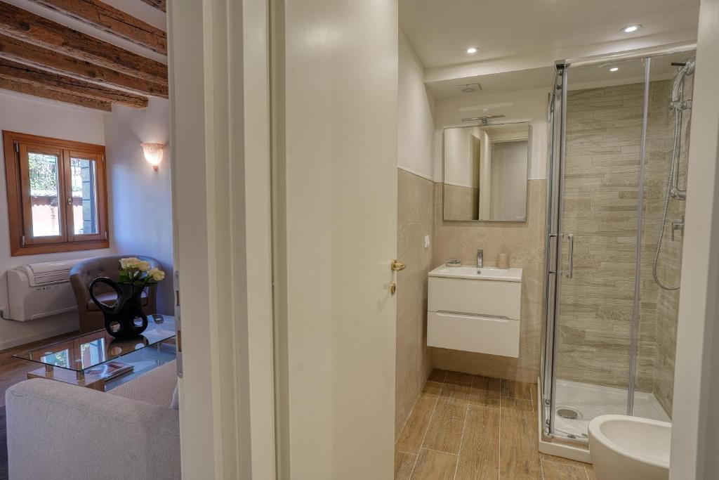 Ecco Suites Apartments - 17