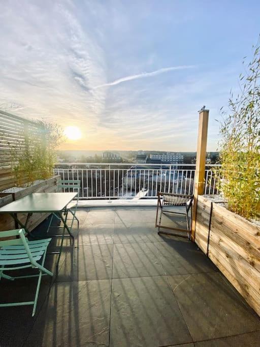 Balkón alebo terasa v ubytovaní *Astoria 7* Rooftop cosy à Vichy
