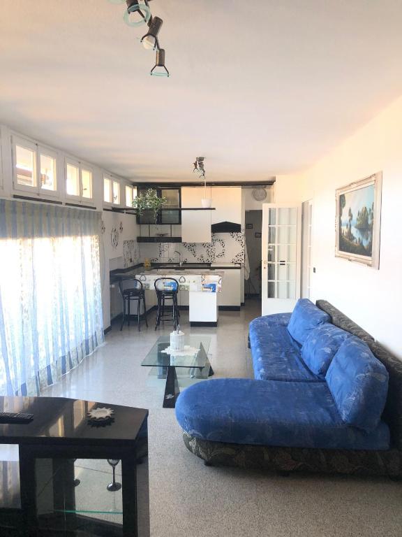 Sestri AR122 Executive Penthouse - Hizvo