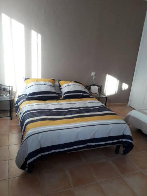 Posteľ alebo postele v izbe v ubytovaní Apt en Luberon appartement 3 chambres et garage privée