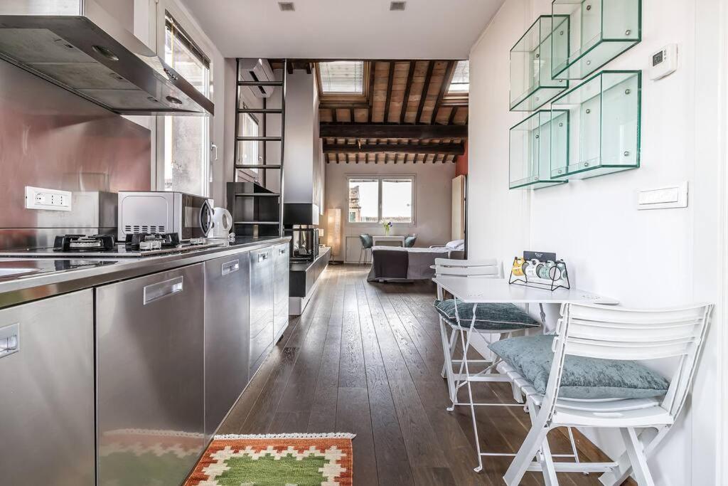 enJoy Home - Mansarda nel cuore di Padova - One-Bedroom Apartment