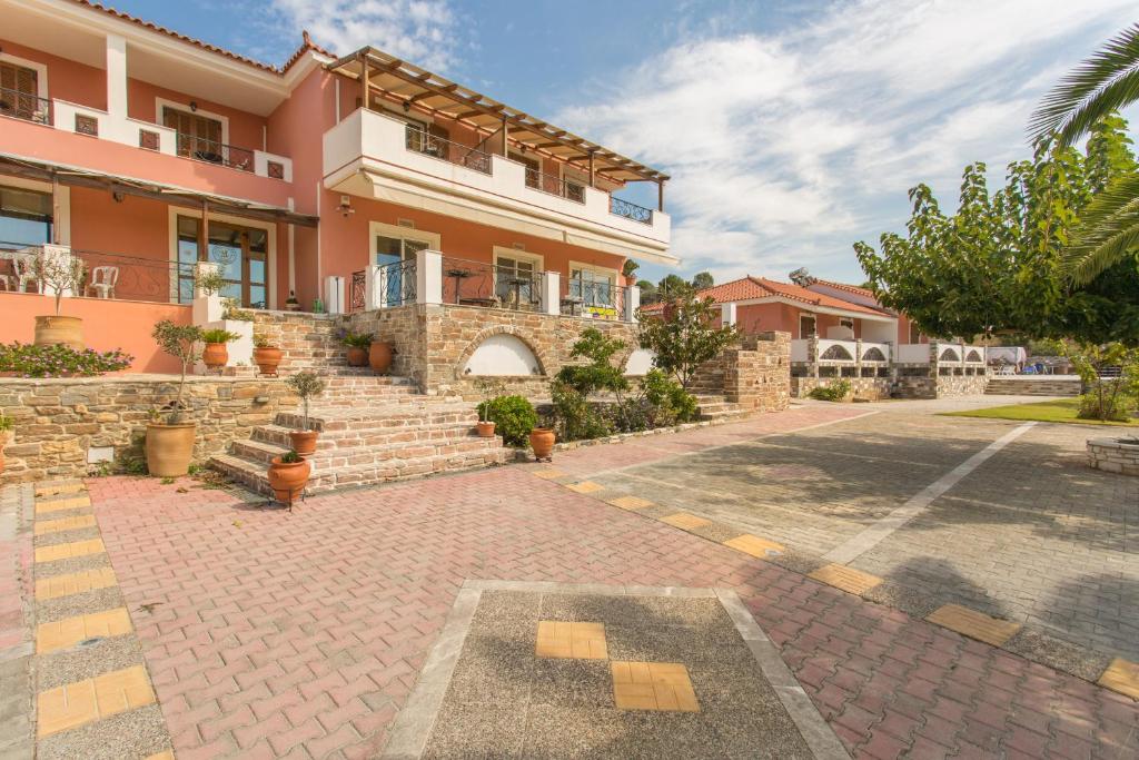 Budova, kde se aparthotel nachází