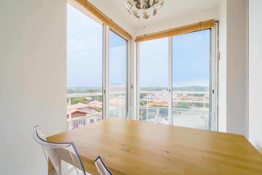 Zdjęcie z galerii obiektu * Hossegor * Plage 100m * Vue sur les pins *Surf w mieście Soorts-Hossegor