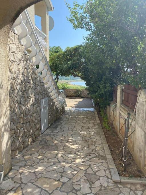 Fotografie z fotogalerie ubytování Casa Mare Rtina Garten Zwei Baeder EG v destinaci Rtina