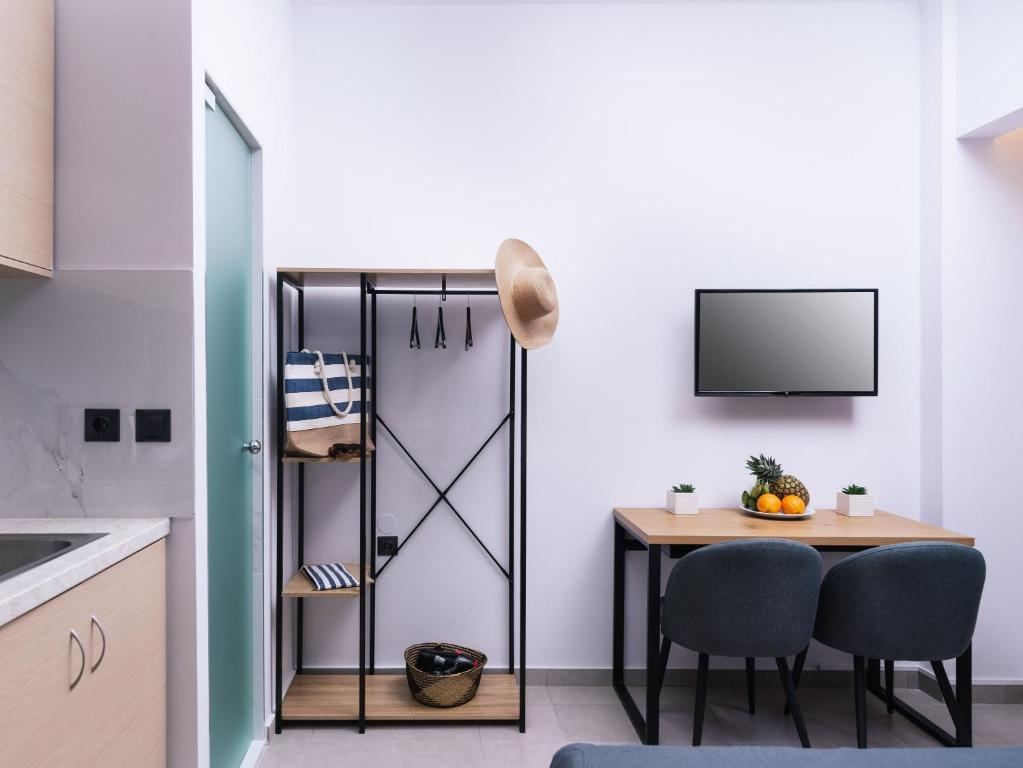 Alcyone Studios and Apartments - 12