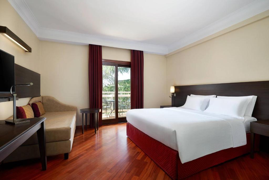 Courtyard by Marriott Rome Central Park - Resim 16