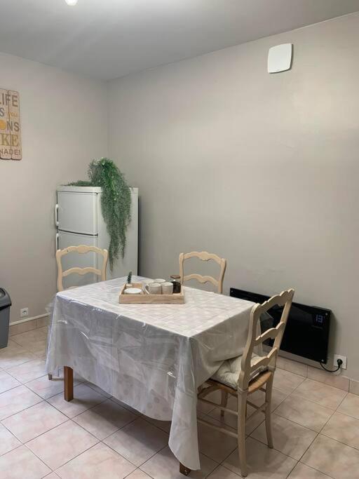 Zdjęcie z galerii obiektu Fontaine:Cosy*wifi*gare*pratique w mieście Bellegarde-sur-Valserine