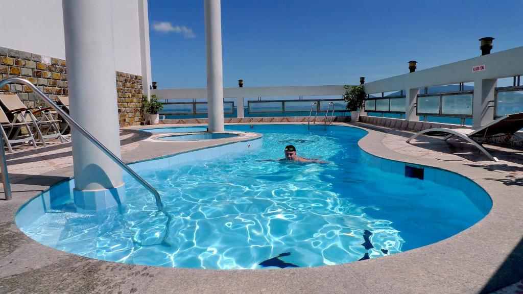 Bazén v ubytování Asia Paradise Hotel nebo v jeho okolí