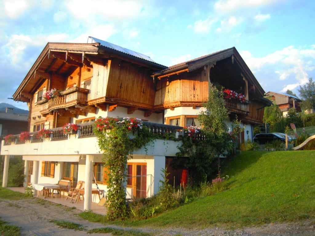 Budynek, w którym mieści się apartament