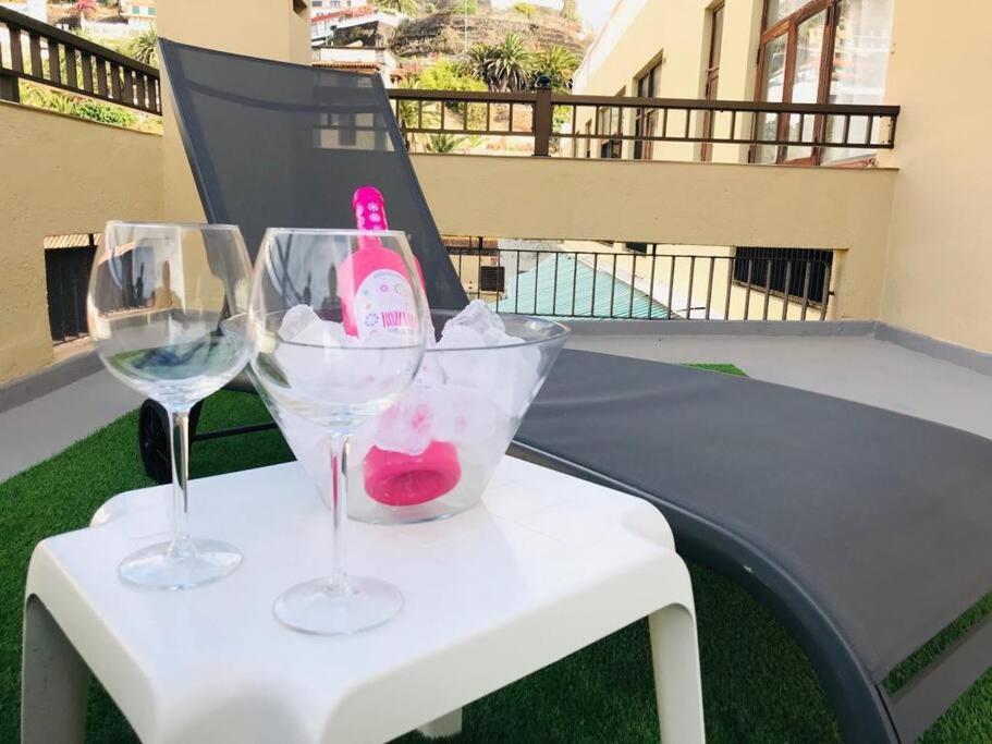 Nápoje v ubytovaní Estudio con amplia terraza en Puerto de la Cruz