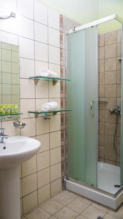 Dellas Boutique Hotel - 16