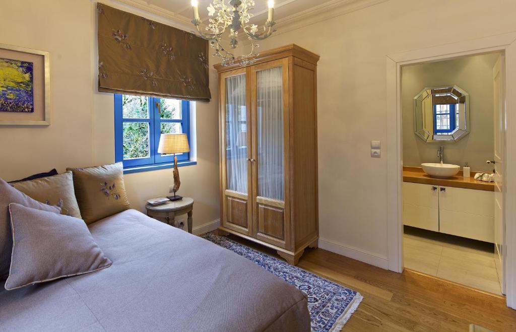 Zagori Suites Luxury Residences - 16