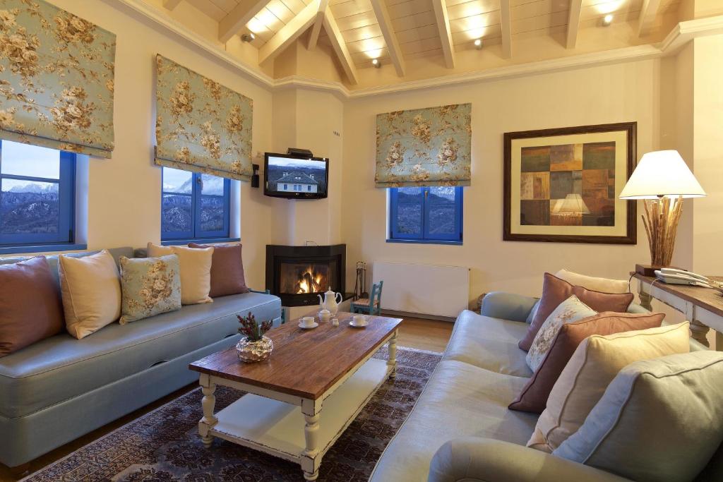 Zagori Suites Luxury Residences - 10