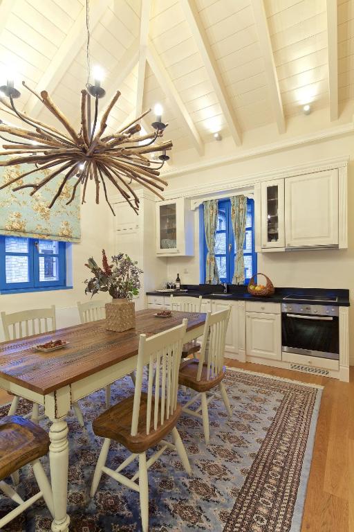 Zagori Suites Luxury Residences - 9