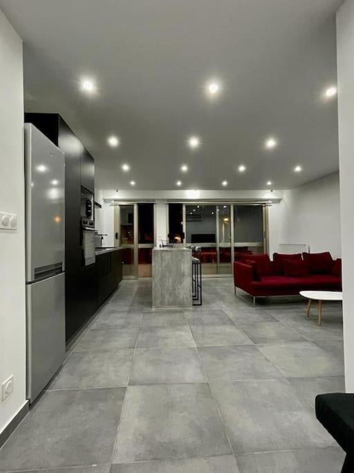 Photo de la galerie de l'établissement Appartement 3 pièces refait à neuf. Centre-ville., à Menton