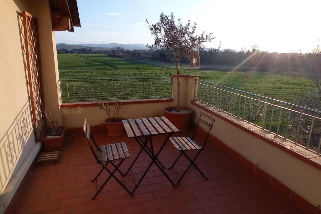 A balcony or terrace at Bilocale tra città e colline.