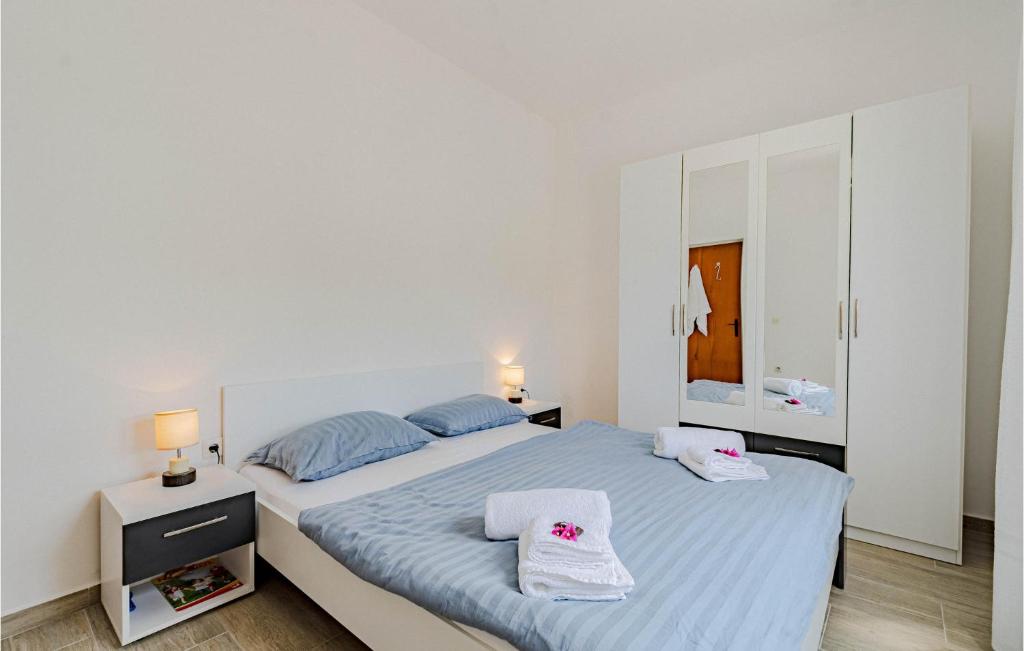 Fotografie z fotogalerie ubytování Two-Bedroom Holiday Home In Blato v destinaci Prizba