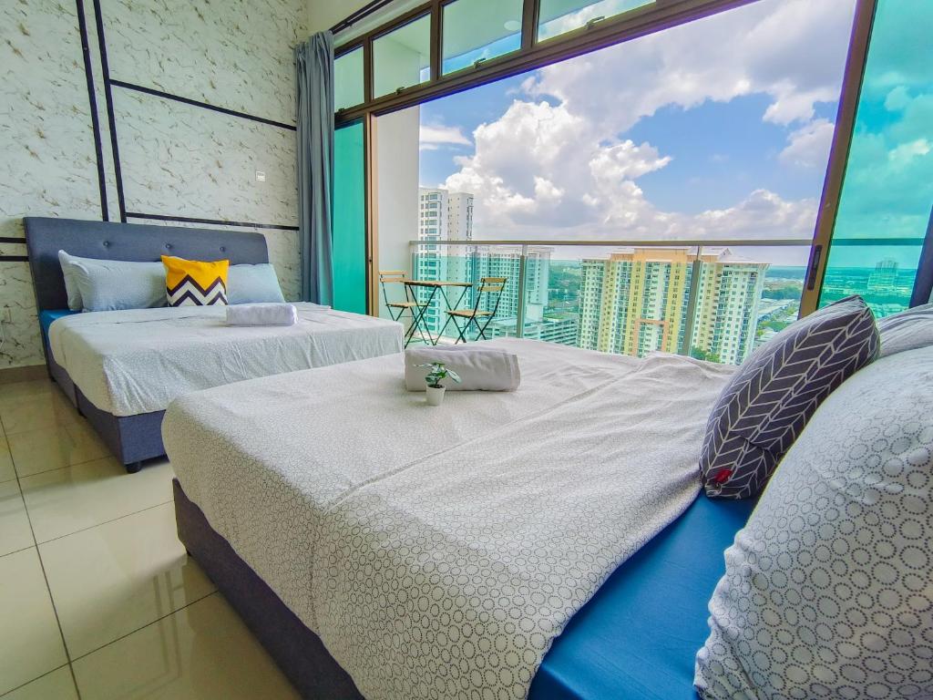 B116 Lake View 5mins to Mount Austin IKEA, AEON, Toopen 15Pax, Johor