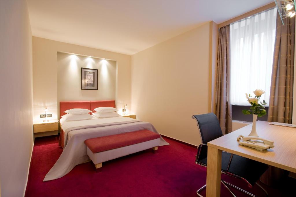 
Standard Family Suite
