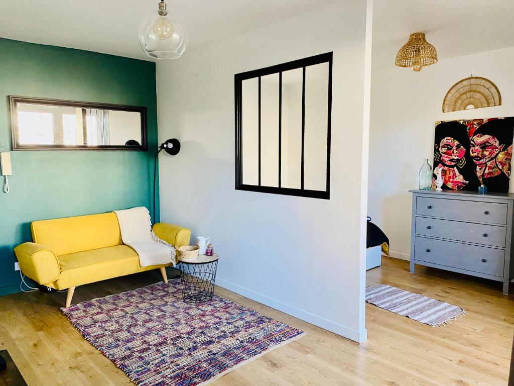 Posedenie v ubytovaní Mon cocoon toulousain cosy appartement idéalement situé