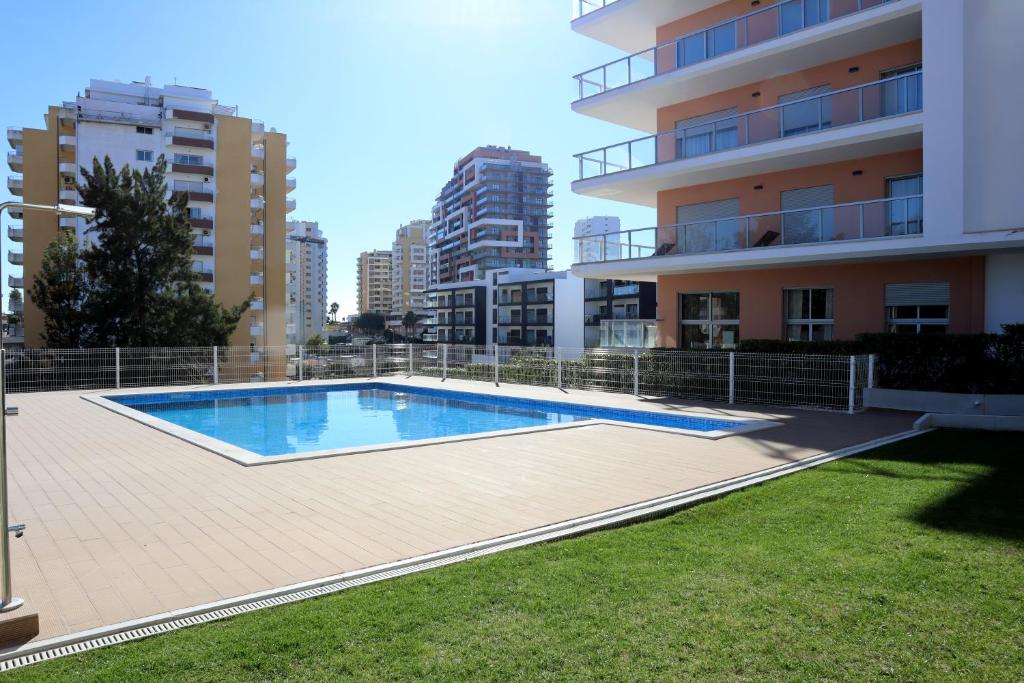 Bazén v ubytování Rocha Premium by ALgest nebo v jeho okolí