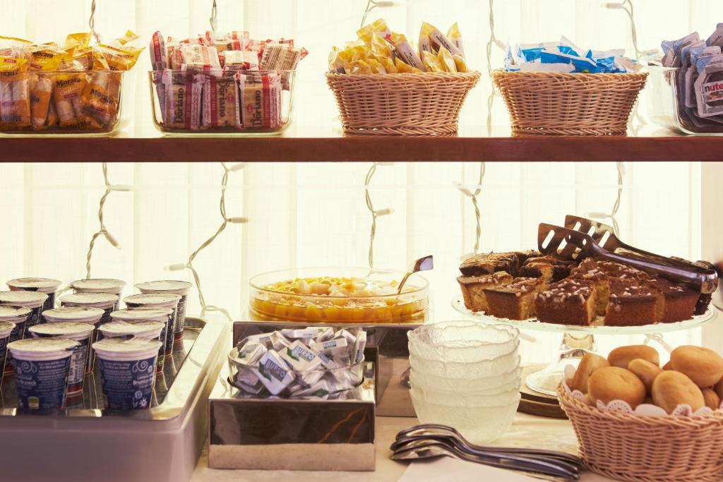 Hotel Commercio & Pellegrino - Resim 32