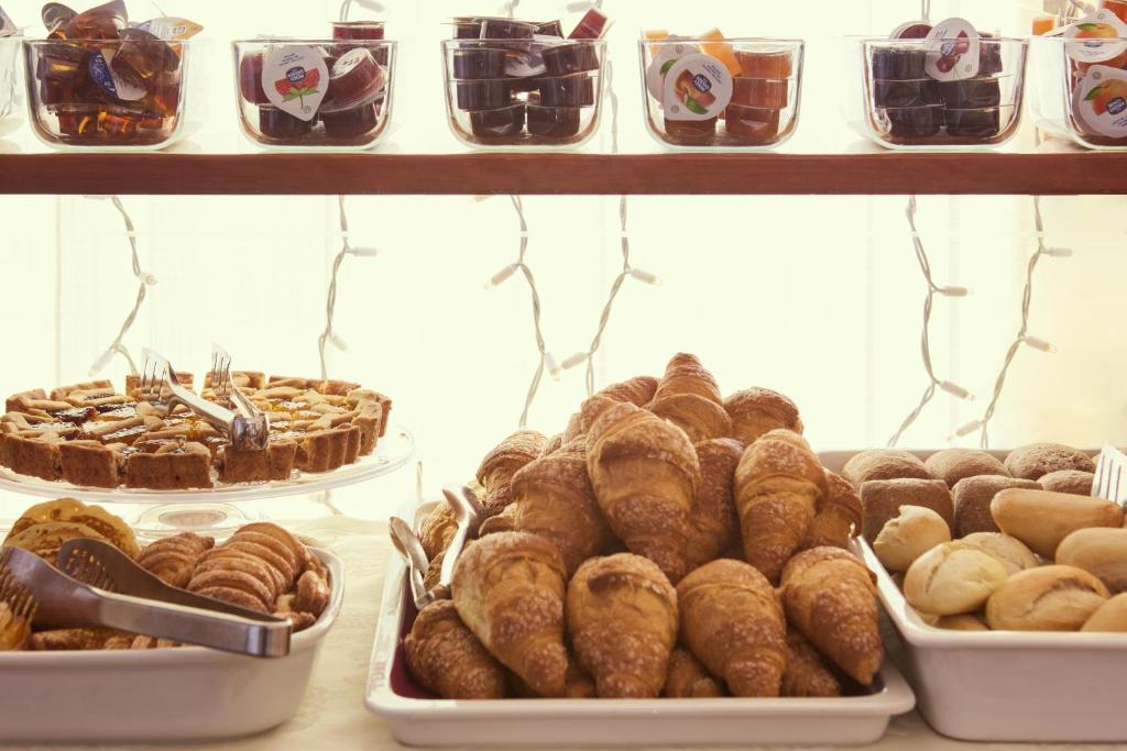 Hotel Commercio & Pellegrino - Resim 31