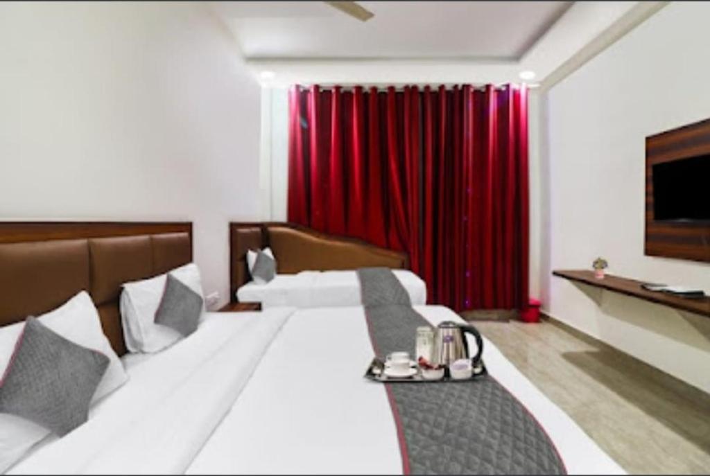 Hotel The Golden Taj By The Golden Taj group & Hotels - Housity