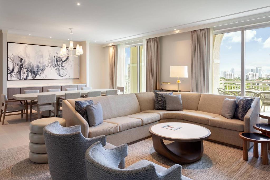 Posezení v ubytování JW Marriott Miami Turnberry Resort & Spa