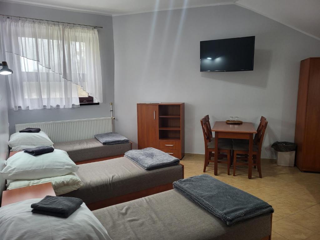 Hotelik OSiR Lubawa - スタンダード 4 人部屋