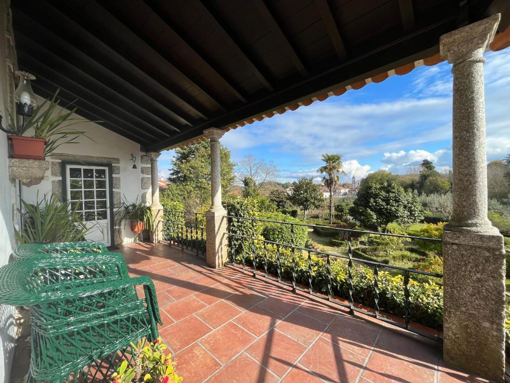 Taman di luar Quinta da Mochada