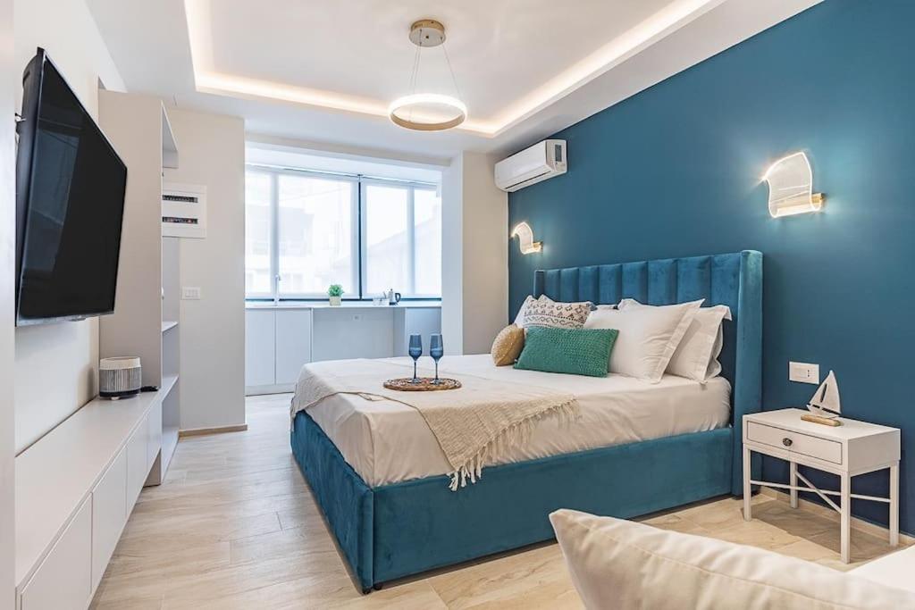 New* Chic Apartment- Heart of the Center of Himara