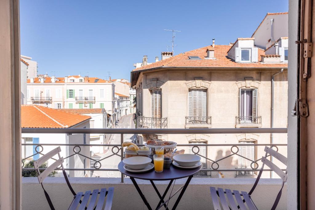 Balkón alebo terasa v ubytovaní Cannes centre apartment with a balcony